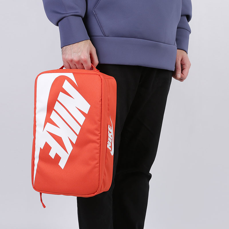  красная сумка Nike Shoebox BA6149-810 - цена, описание, фото 1
